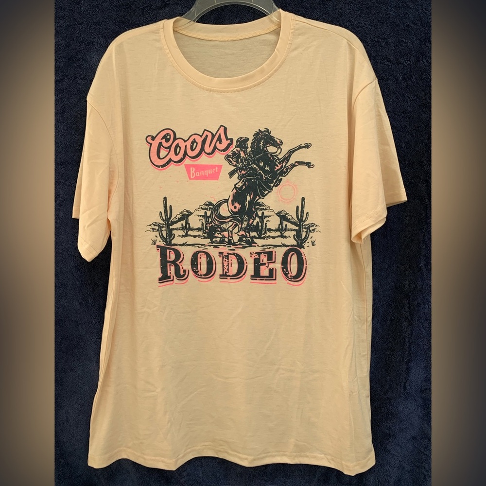 **NWOT Coors Banquet Rodeo T-Shirt M